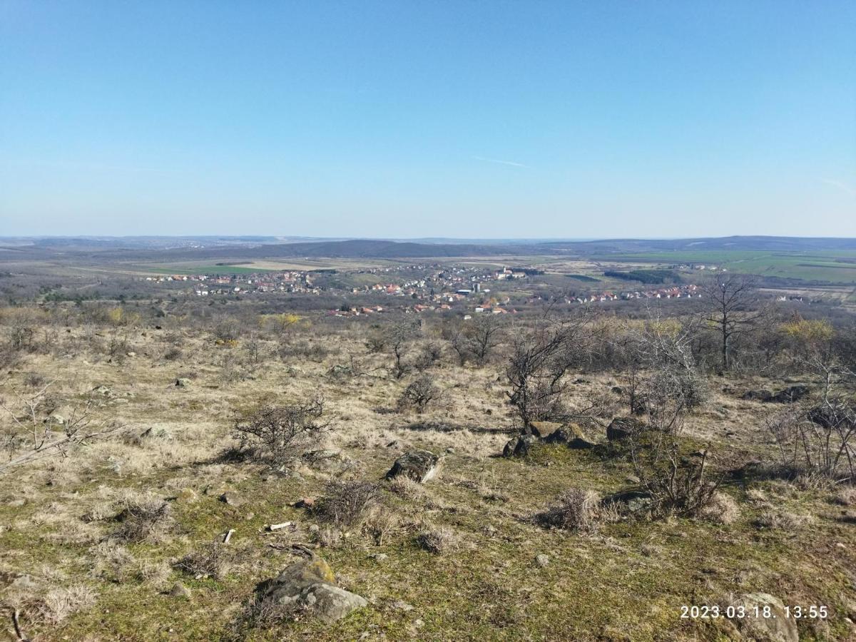 Vár-Liget Vendégház Kisnána Exterior foto